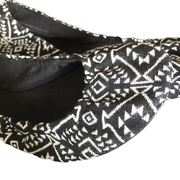 AMERICAN EAGLES OUTFITTERS Flats - Picture 3 of 15